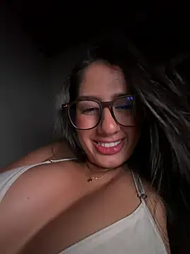 Chat +18 de Julieta_Duque ao vivo