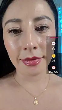 Emma_Hotkiss' Live XXX Chat