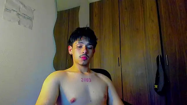 Maximo_Miller Chat XXX live