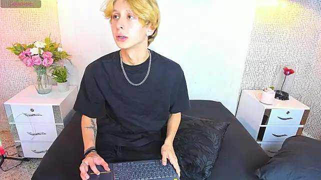 Archie6_n Live XXX chat