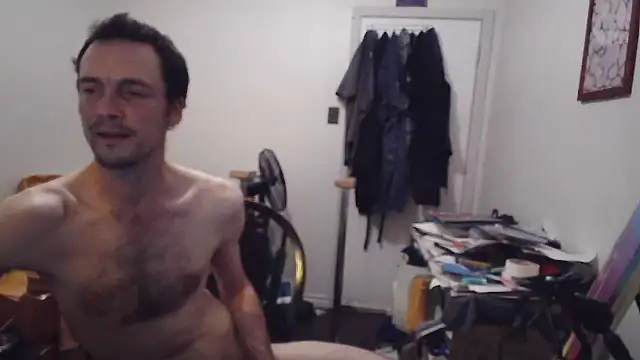 JohnnyMoves XXX чат на живо