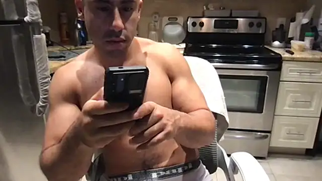 Sembang XXX Secara Langsung BigGuyMuscle