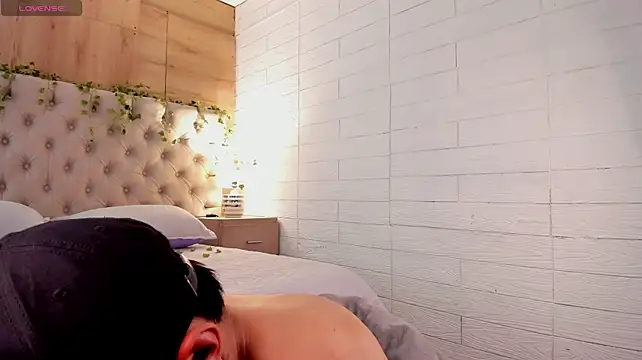 LiamDeeps Chat XXX live