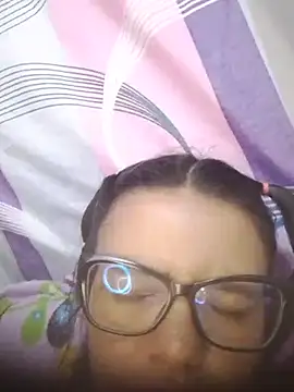 selena_foxy's Live XXX Chat