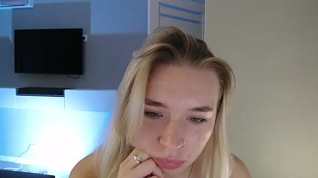 Chat XXX en directo de Emily_Hartt