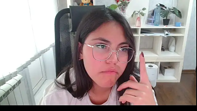 Anda_here élő XXX-chatje