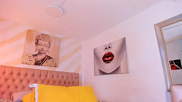 Zaira_sofiaa élő XXX-chatje