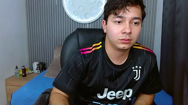 Julian_Smith21 Chat XXX in diretta