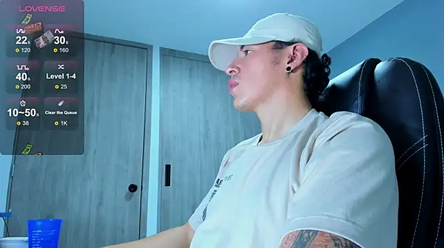 LOBO_ALPHA Chat XXX in diretta
