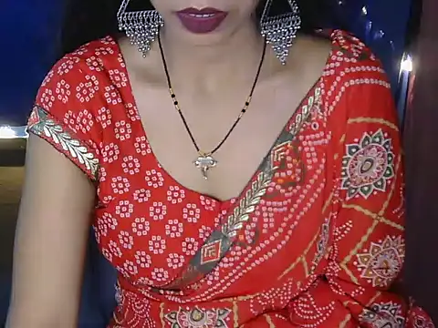 Queen_pooja1's Live XXX Chat