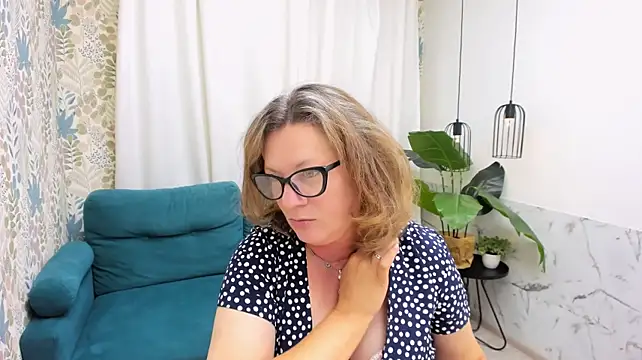 LeaPure's Live XXX Chat