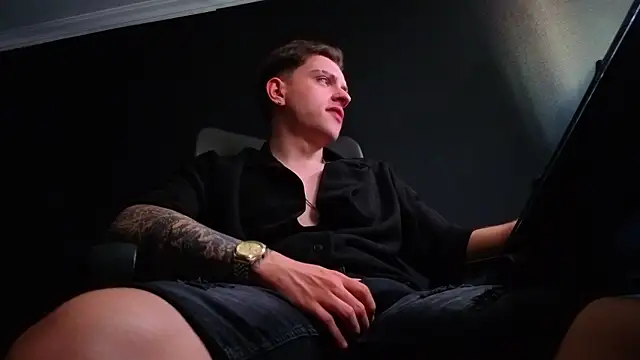 Chat +18 de FelixStarkk ao vivo