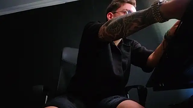 Živý XXX chat FelixStarkk