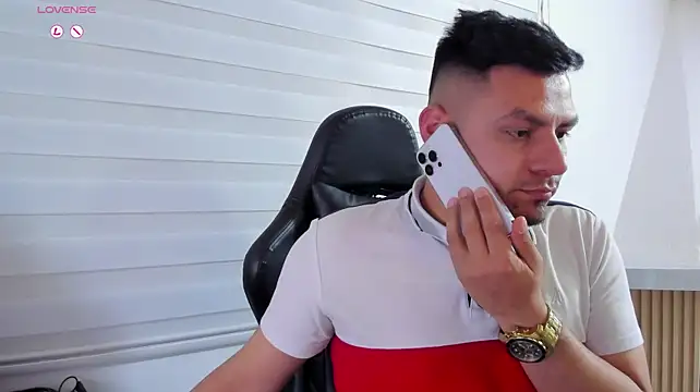 XXX chat uživo modela Rick_Adams