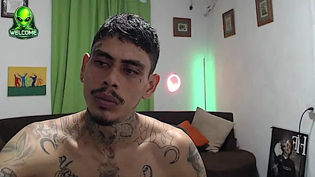 Chat XXX Live alpha_zom
