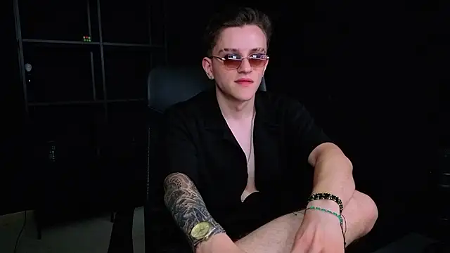 FelixStarkk 라이브 XXX 채팅