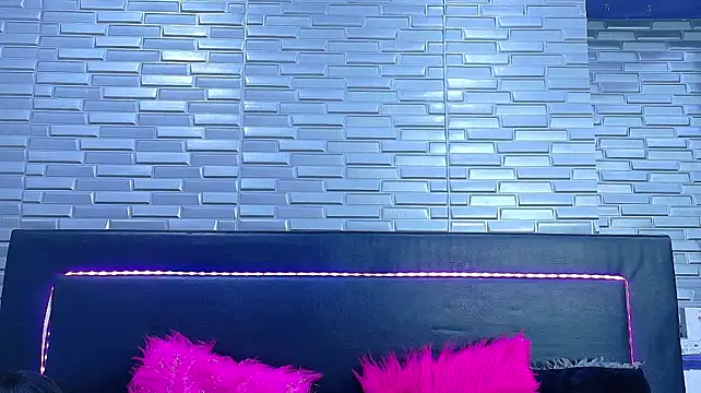 Chat XXX en directo de SeraphynLuxora