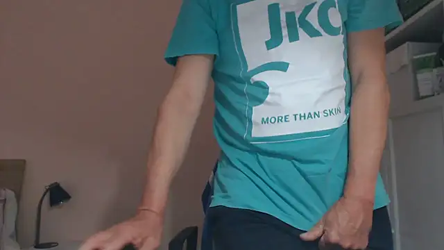 YOU6men Live XXX chat