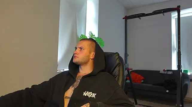 XXX chat uživo modela Igor_Wilde