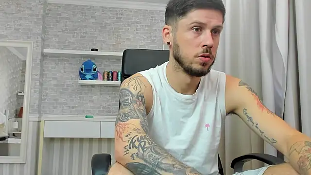 JonahShaw Live XXX Chat