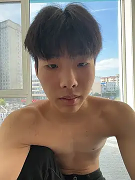 guoguo18 即時 XXX 聊天