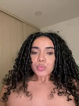Curlyierr – Live XXX-chat