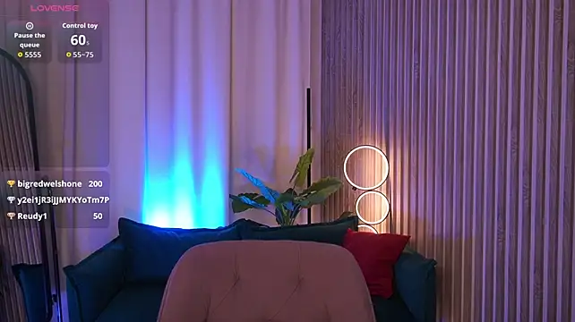 LucreciaStorm – Naživo XXX chat