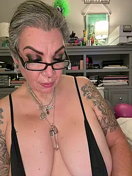 dieseldame1313 live XXX chat