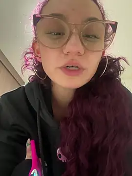 Red_kytty6 Adlı Modelin Canlı XXX Sohbeti