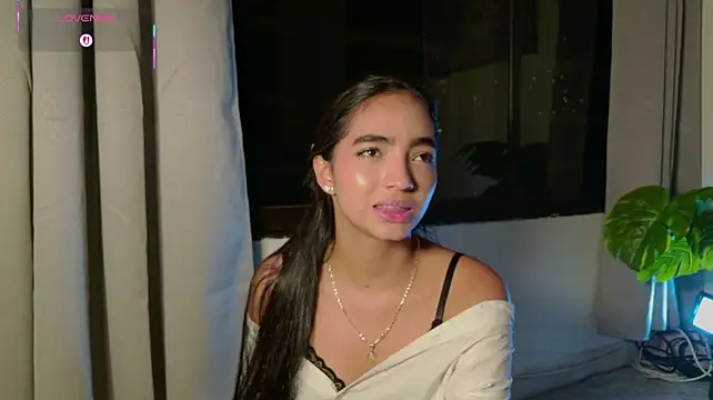 Chat +18 de adelineevs ao vivo