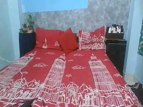 Chat XXX en directo de Dora_mee