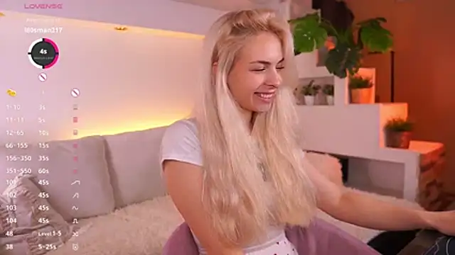 ShinyBarbie élő XXX-chatje