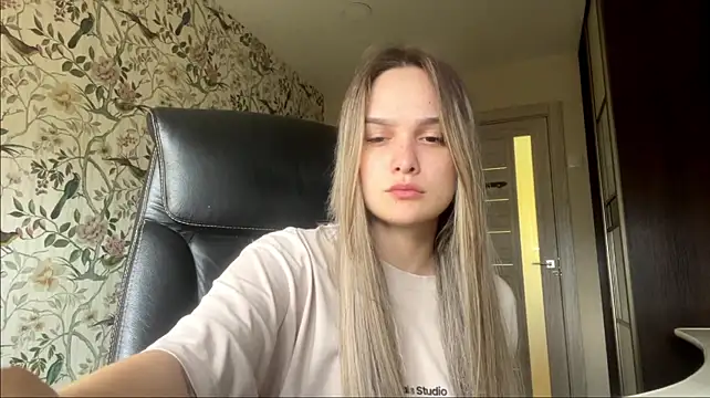 Chat +18 de HarrietBunner ao vivo
