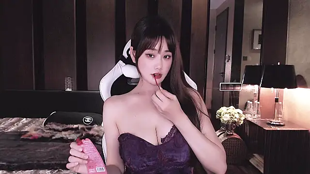 צ'אט XXX בשידור חי של Cynthia_69