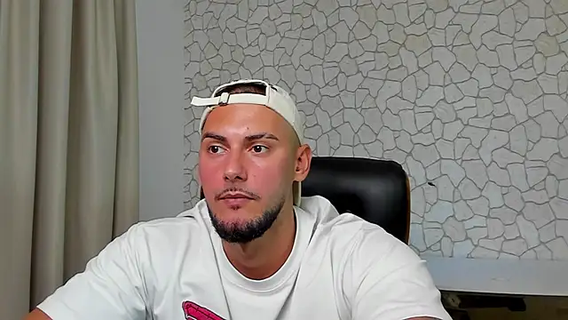 دردشة ClintMasters الجنسية المباشرة
