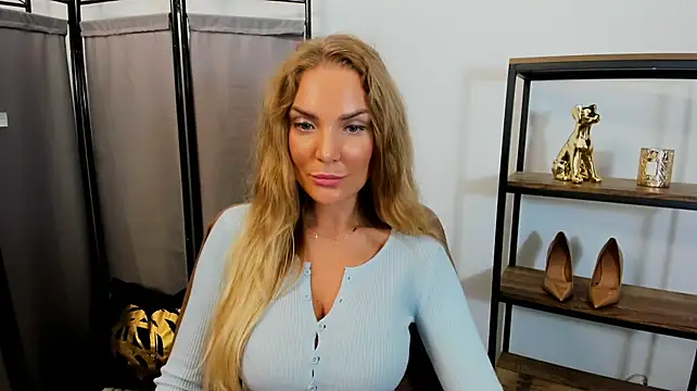 Chat XXX en directo de AulloraHoney
