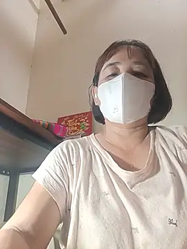 Lyna_sexy24's Webcam Show