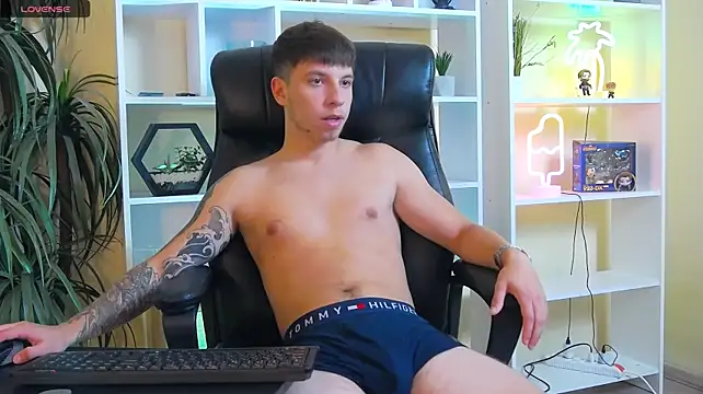 ThomasEdisonn live XXX chat