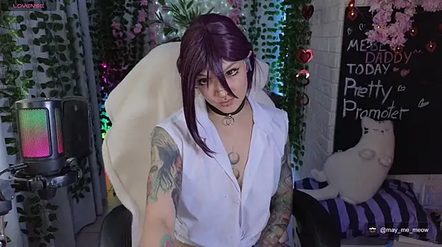 Chat XXX en directo de Mee-Meow