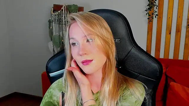 ElaraVoltage – Live XXX-chat