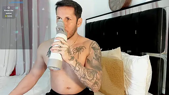 George_Diesell Adlı Modelin Canlı XXX Sohbeti