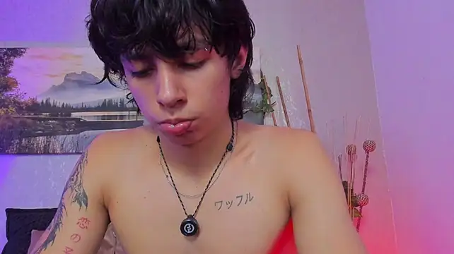 צ'אט XXX בשידור חי של Tyler_durten