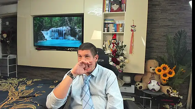 SpartacusDaddy48 Live XXX-chat