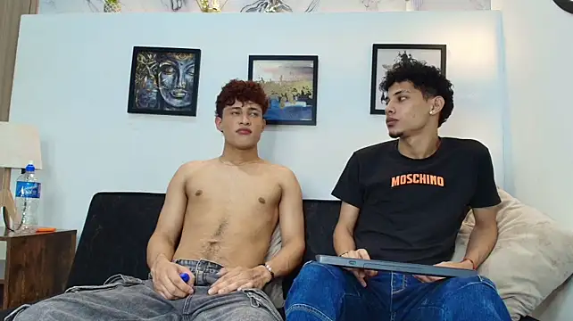 Chat XXX en directo de YOUNG_BOYS_HELL