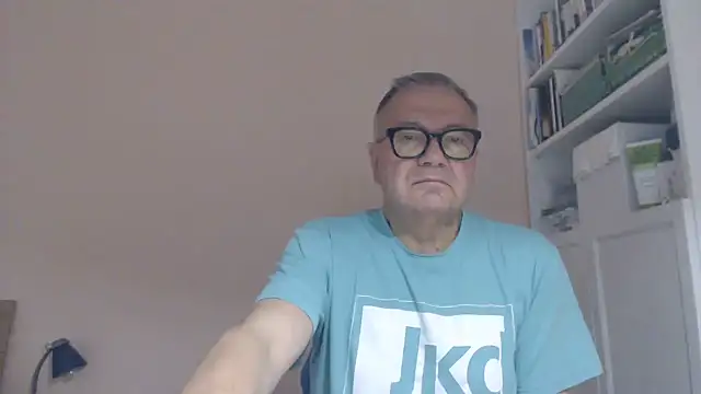 XXX chat uživo modela YOU6me