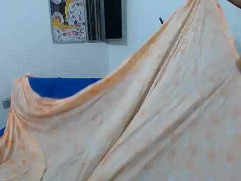 triohorny18n Live XXX chat