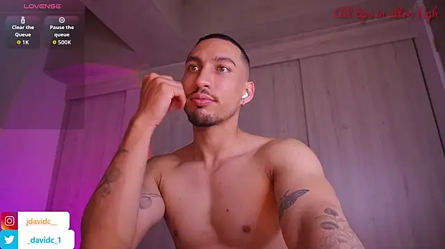 Chat XXX ao vivo de DavidC_