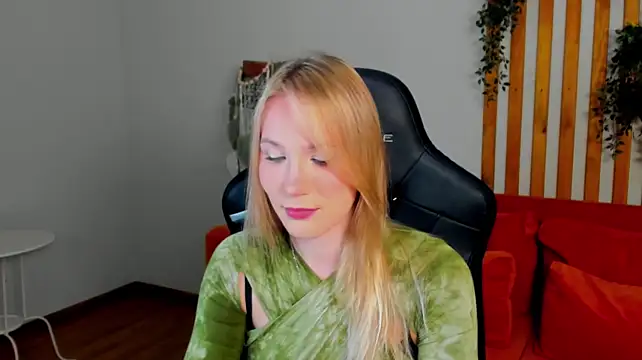 צ'אט XXX בשידור חי של ElaraVoltage
