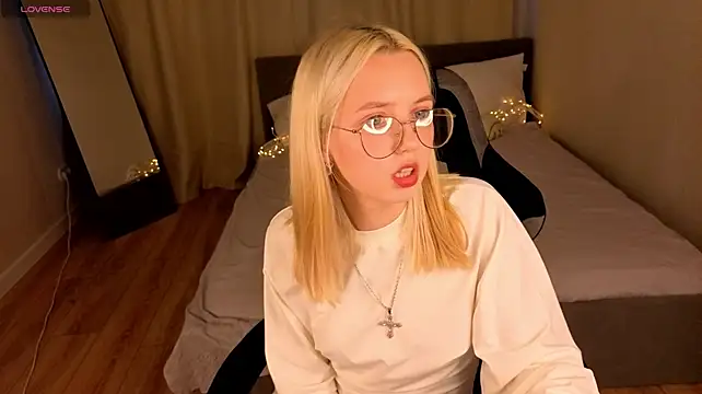 mollyy_snow's Live XXX Chat