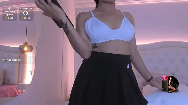Chat XXX ao vivo de emilly_duque